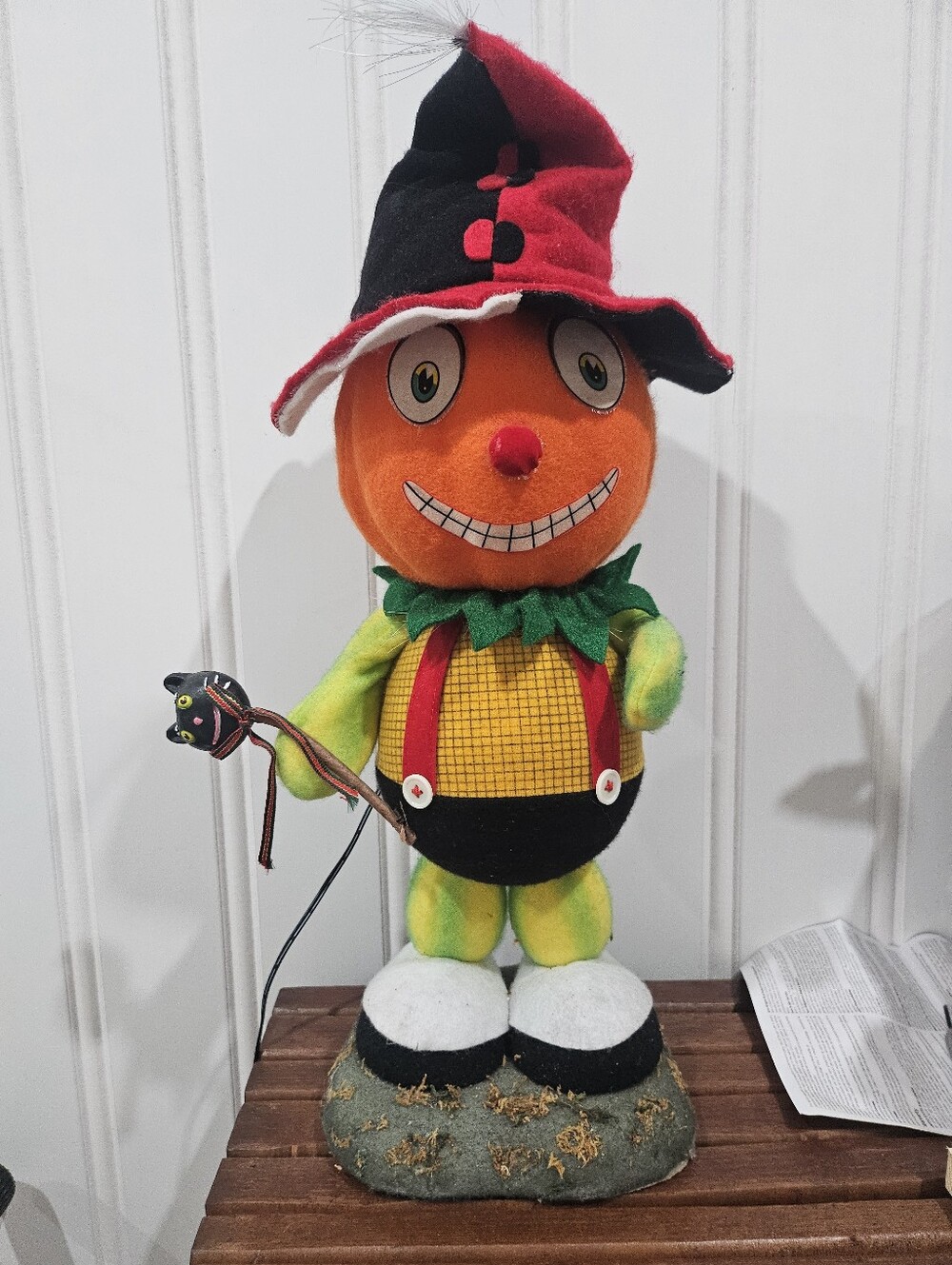 Halloween Fiberoptic Pumpkin Scarecrow W/ Black Cat‎ Totem. No Box